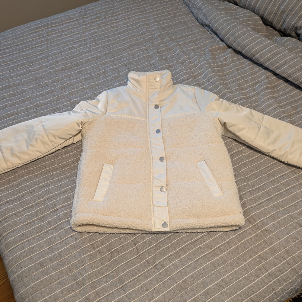Time and Tru Cream Sherpa Jacket